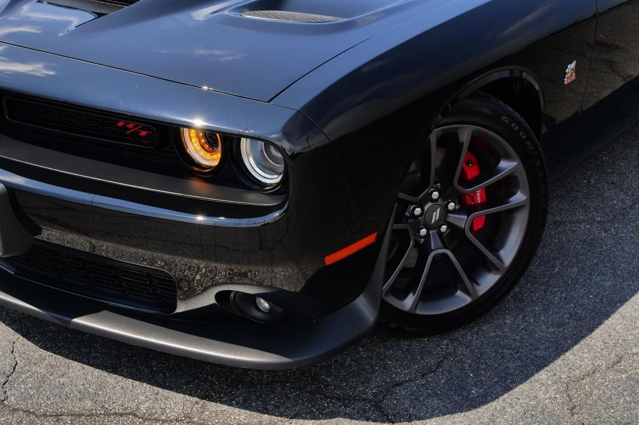 2022 Dodge Challenger R/T Scat Pack / Convenience Group / Sunroof / 6.4L V8! Lincolnton NC
