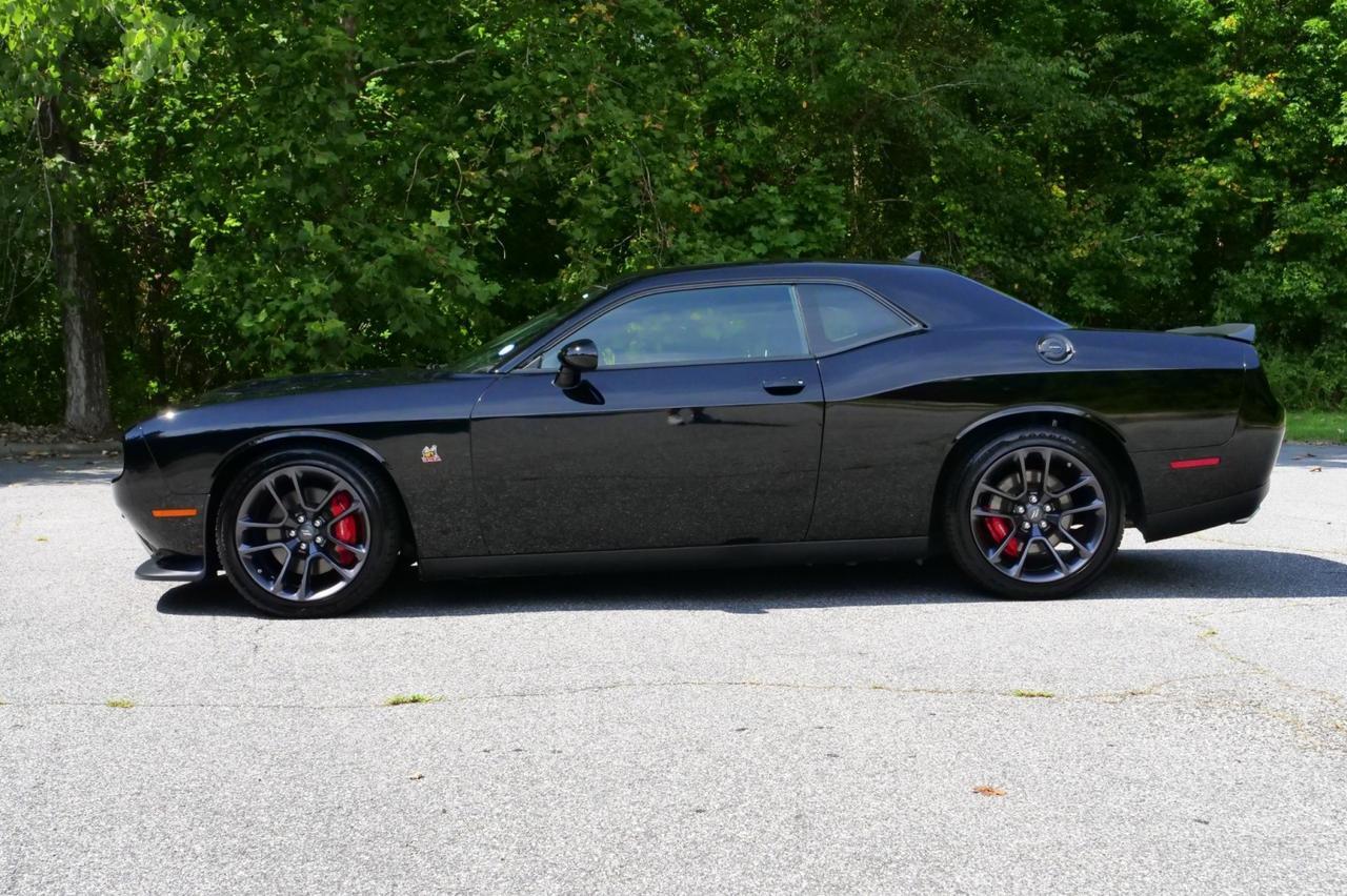 2022 Dodge Challenger R/T Scat Pack / Convenience Group / Sunroof / 6.4L V8! Lincolnton NC