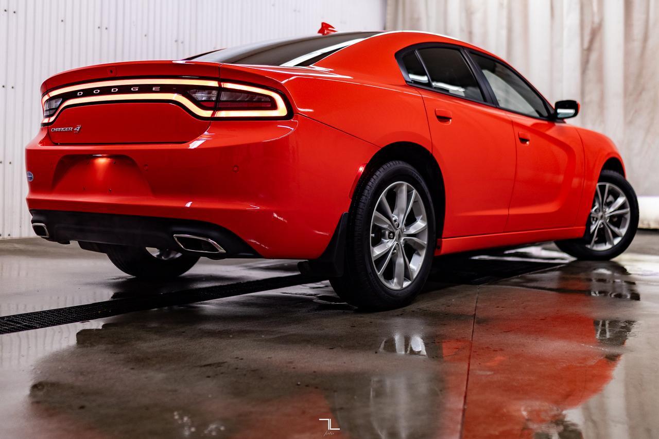 2022 Dodge Charger AWD SXT Nav Roof BCam Red Deer AB
