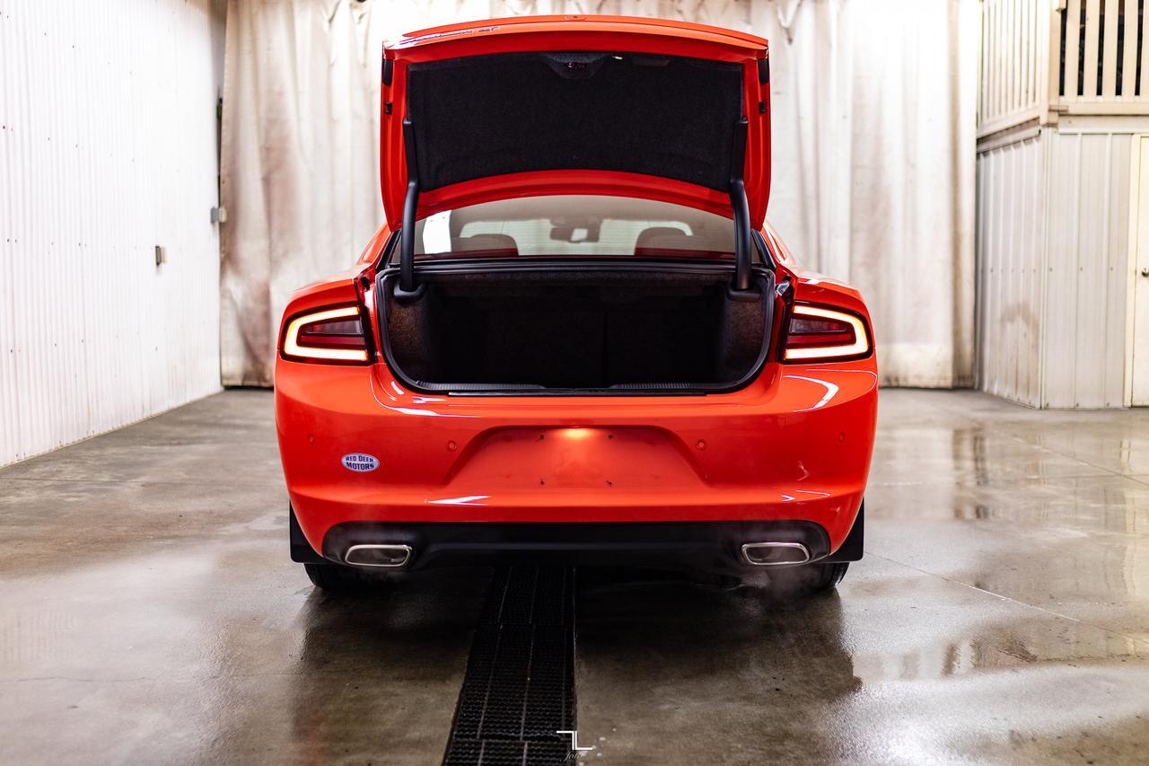 2022 Dodge Charger AWD SXT Nav Roof BCam Red Deer AB