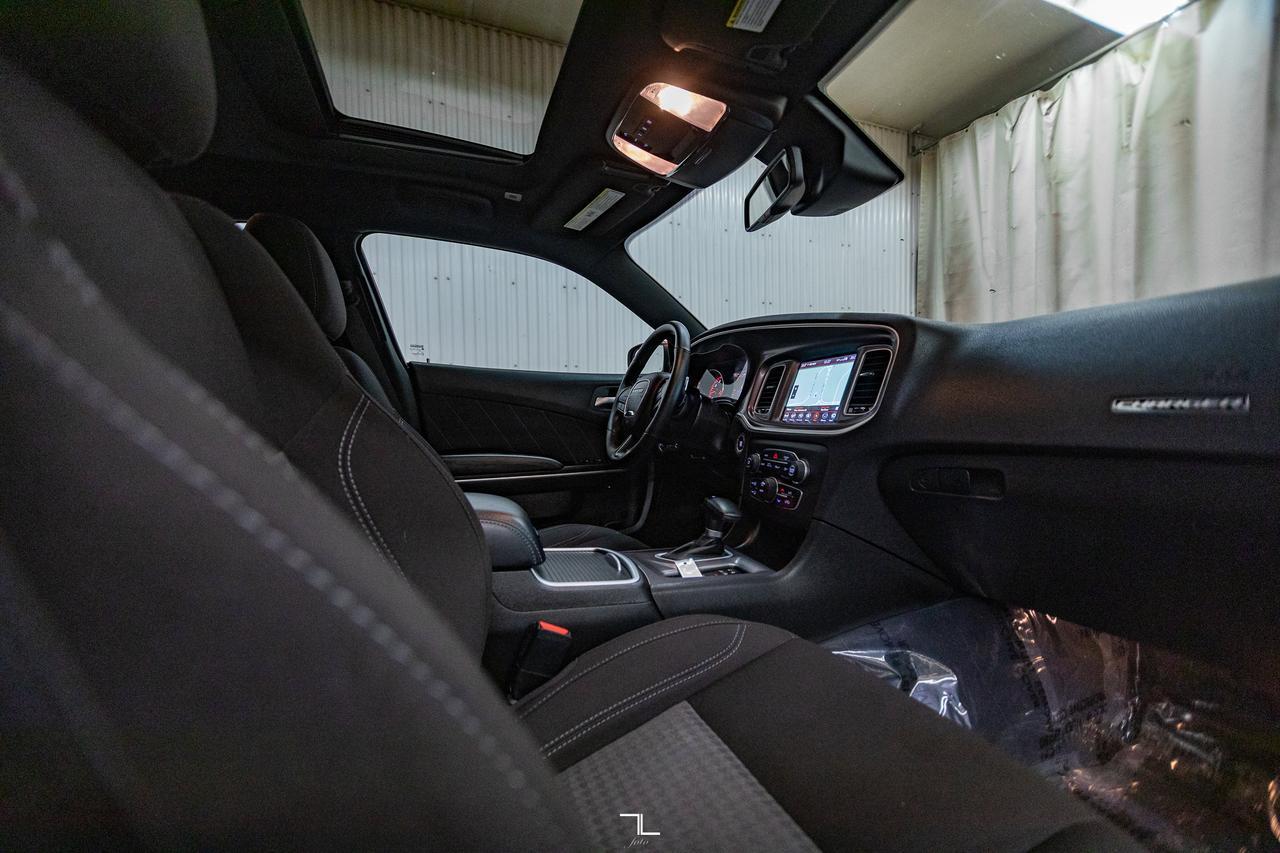 2022 Dodge Charger AWD SXT Nav Roof BCam Red Deer AB