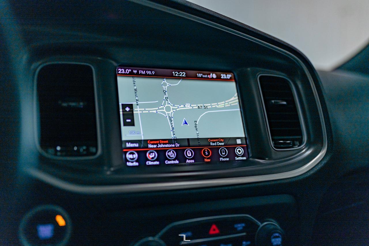 2022 Dodge Charger AWD SXT Nav Roof BCam Red Deer AB