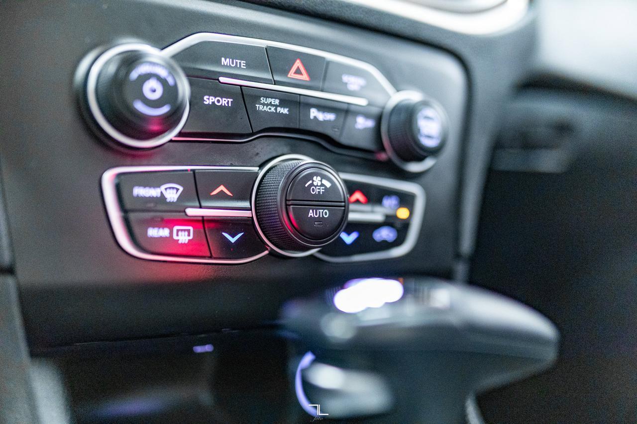 2022 Dodge Charger AWD SXT Nav Roof BCam Red Deer AB