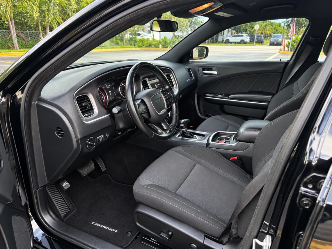 2022 Dodge Charger SXT Sedan 4D Hollywood FL