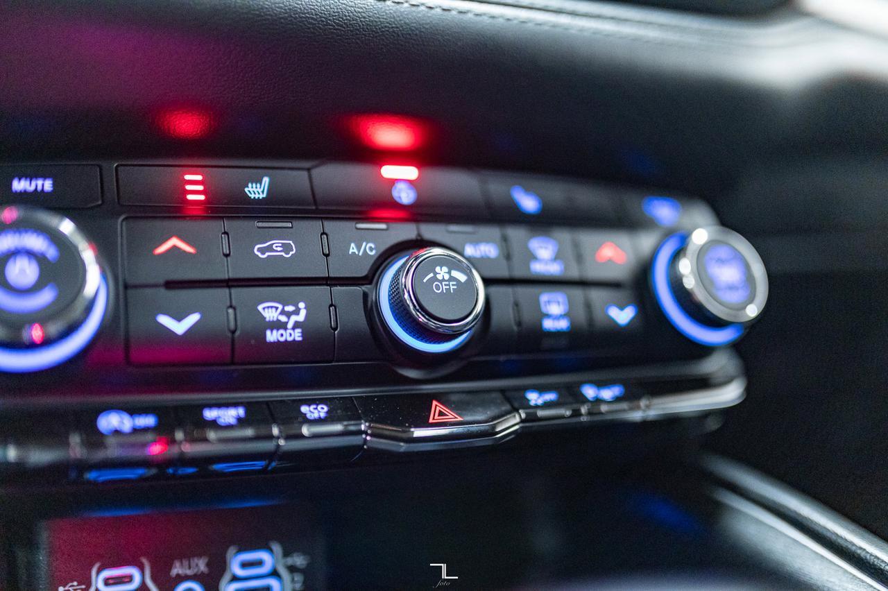 2022 Dodge Durango AWD SXT Nav Roof BCam Red Deer AB