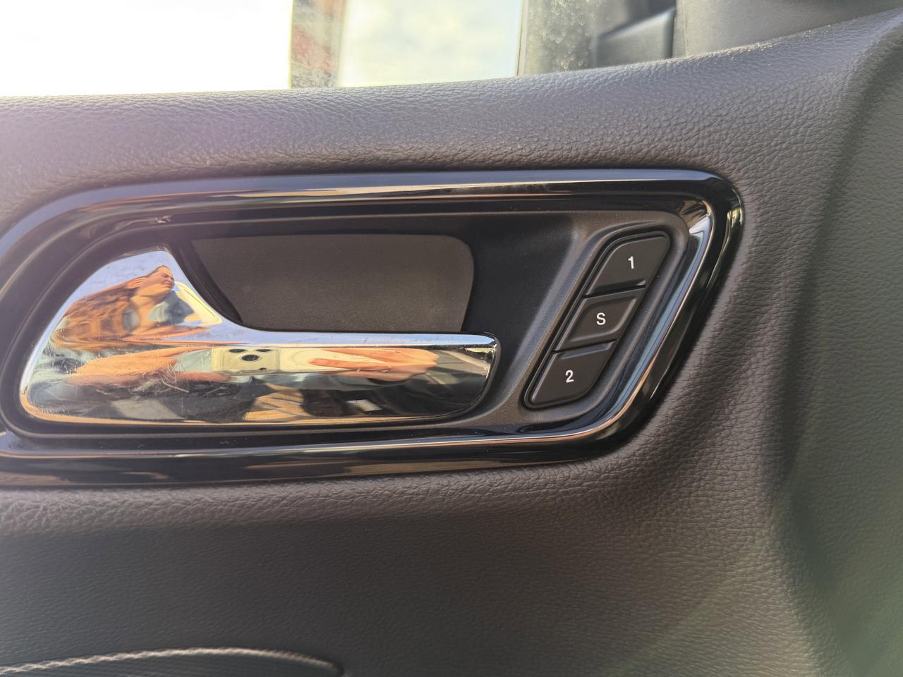 2022 Dodge Durango RT AWD SUV | Low KMs | HEMI V8 | Nappa Leather | 6 Passenger | Backup Camera Redwater AB