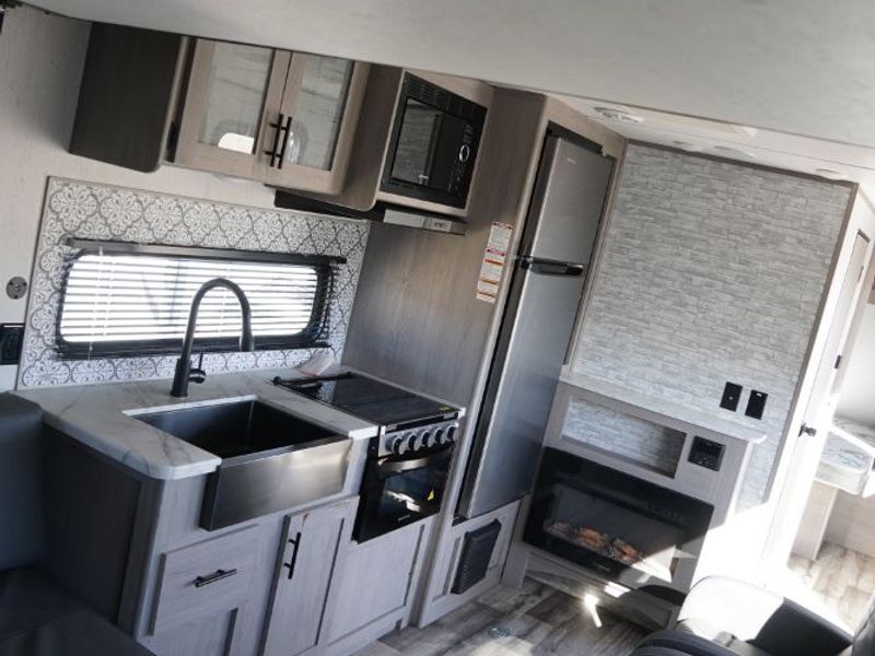 2022 Dutchmen Coleman M-251TQ Price UT