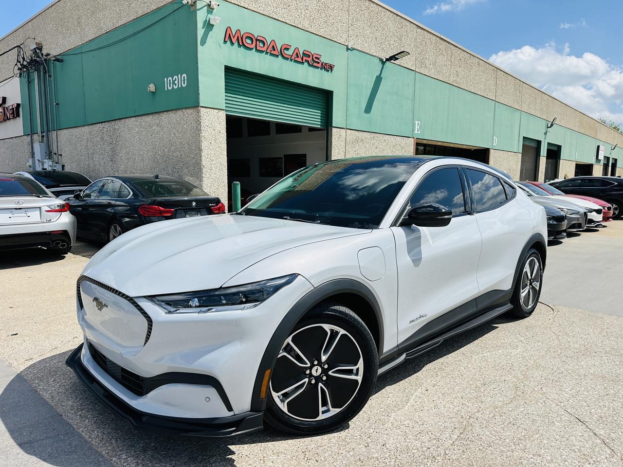 2022 FORD Mustang Mach-E Select