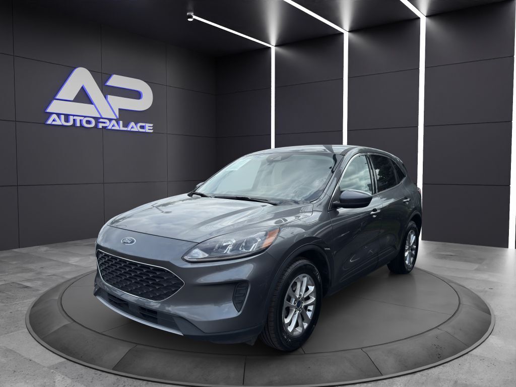SUV 2022 FORD ESCAPE GRAY GRAY Interior 1.5L 3 Cyl Front Wheel Drive SE KBB VALUE 19K WOW