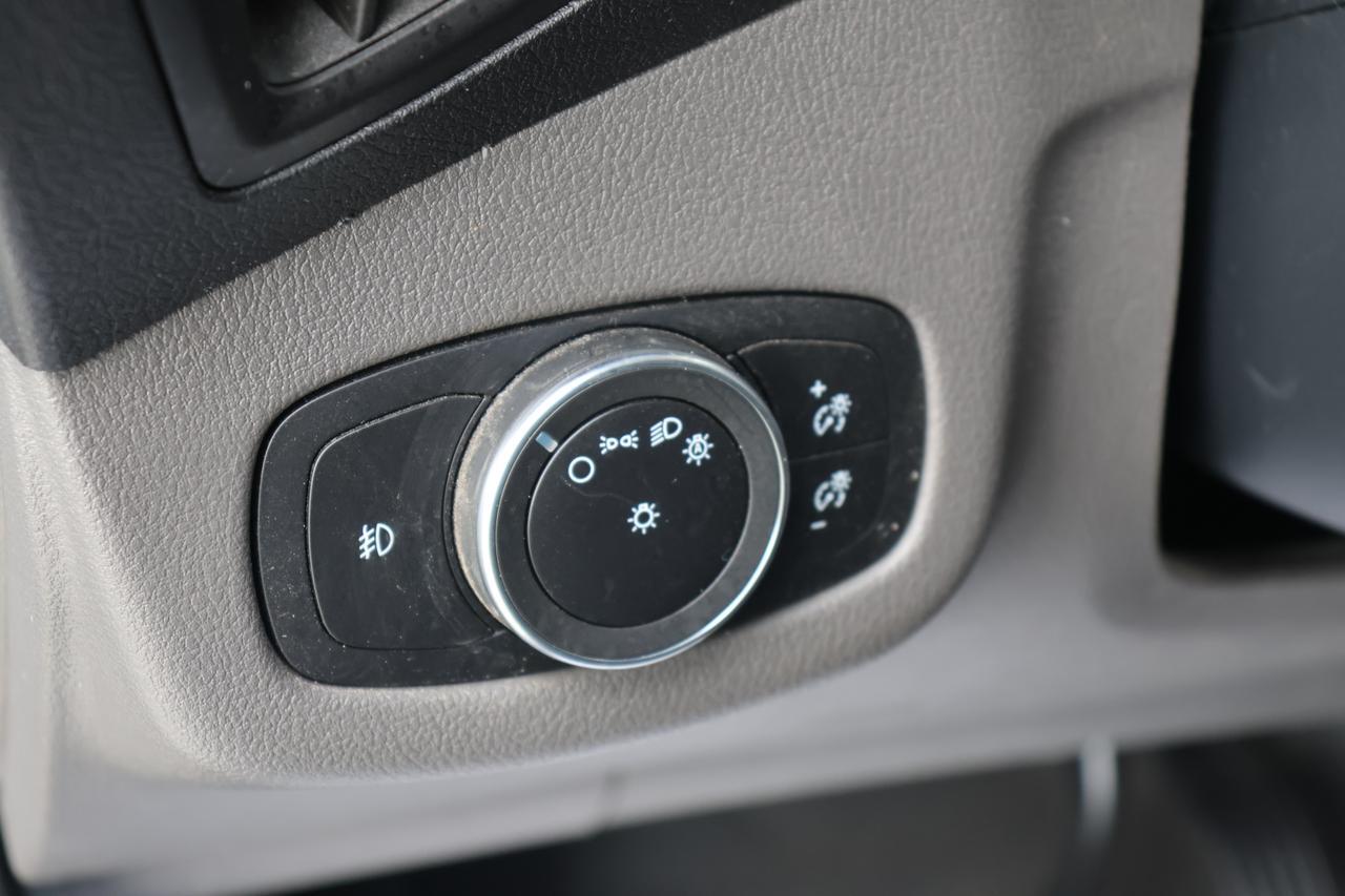 2022 FORD TRANSIT CONNECT XLT SILVER at G Motors