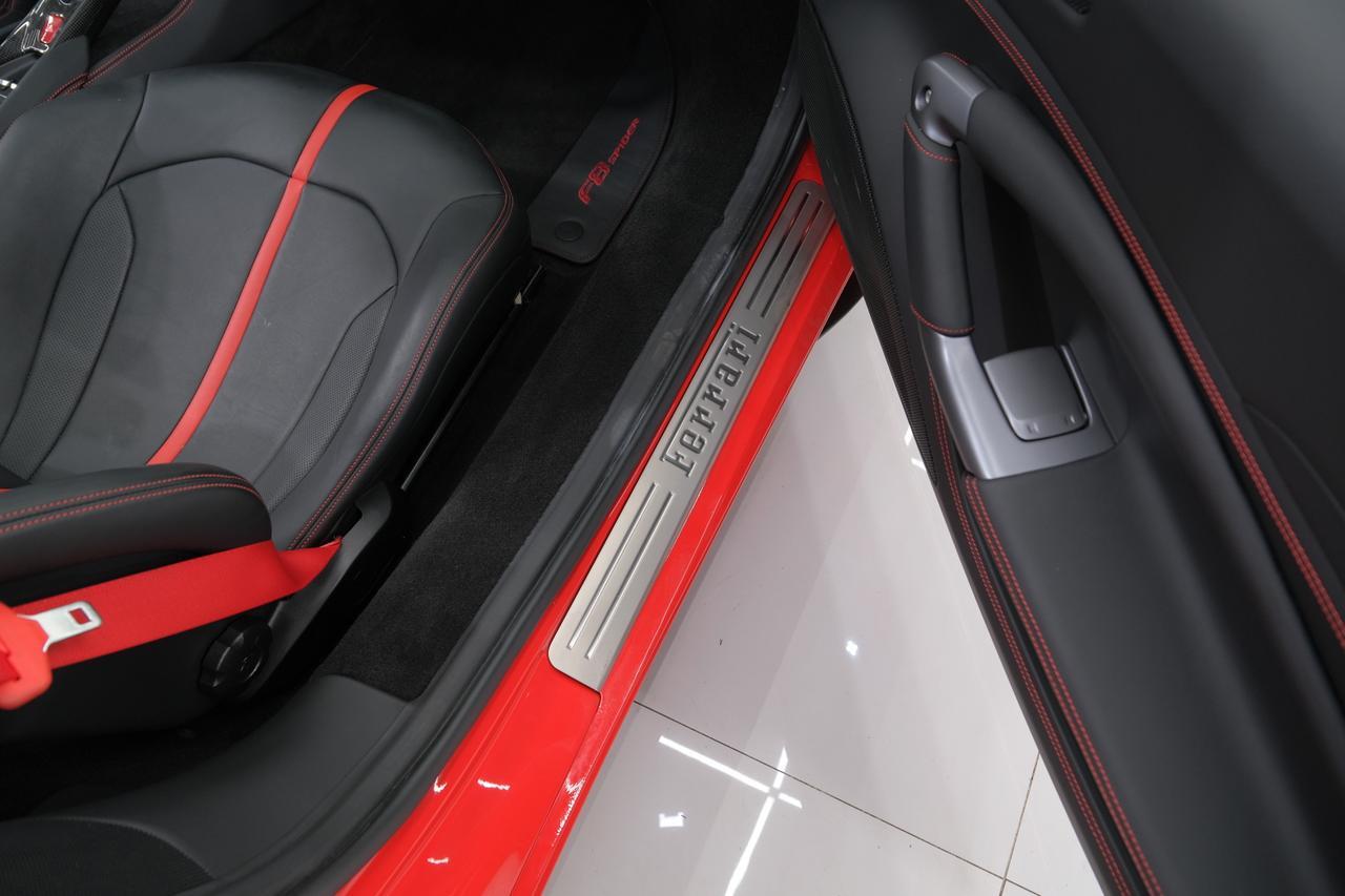 2022 Ferrari F8 Spider Base Miami FL