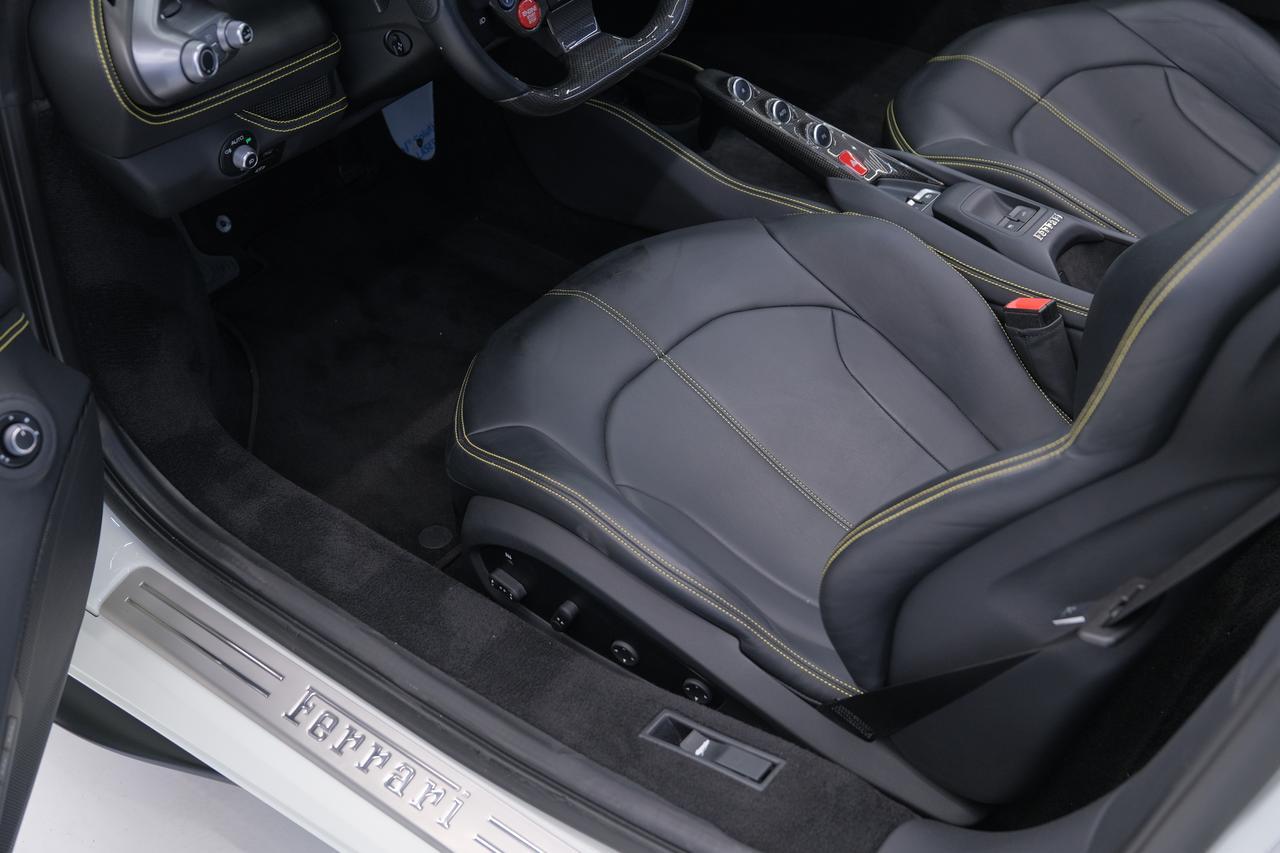 2022 Ferrari F8 Spider Base Miami FL