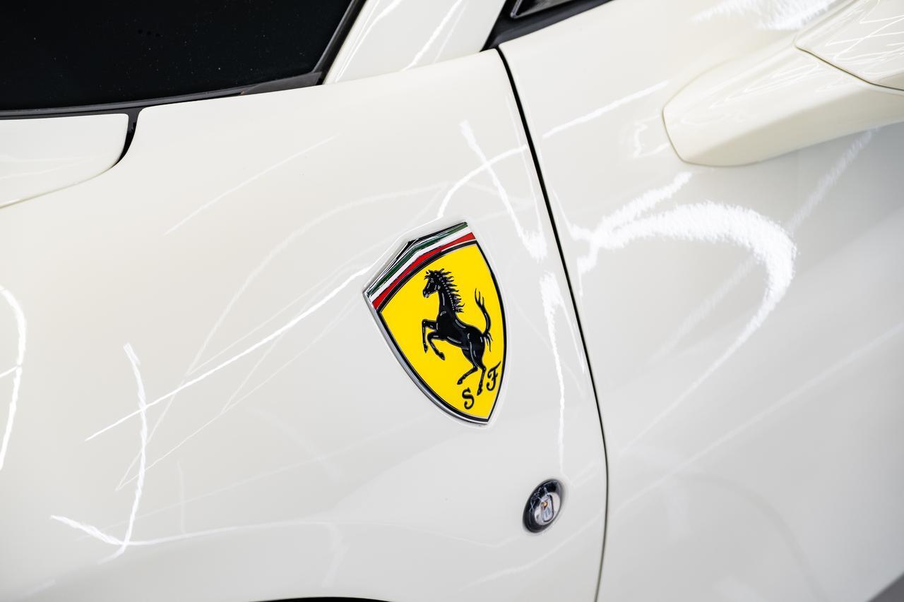 2022 Ferrari F8 Spider Base Miami FL