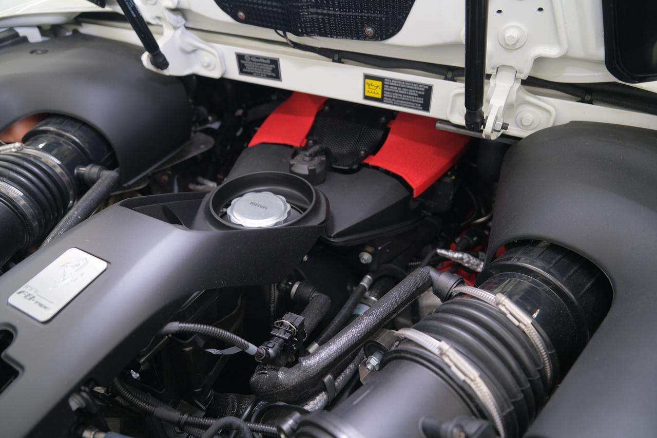 2022 Ferrari F8 Spider Base Miami FL