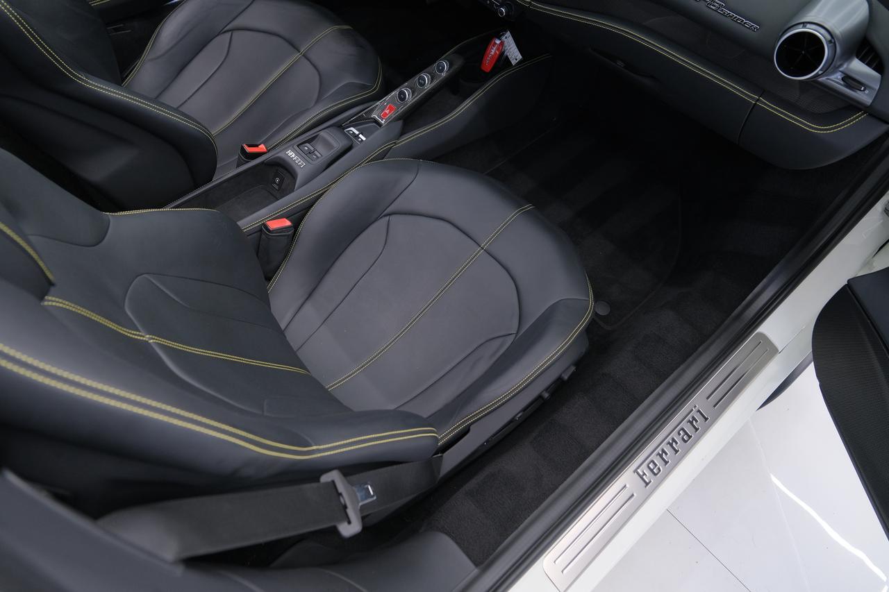 2022 Ferrari F8 Spider Base Miami FL