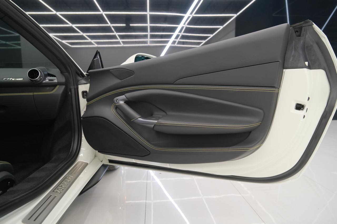 2022 Ferrari F8 Spider Base Miami FL