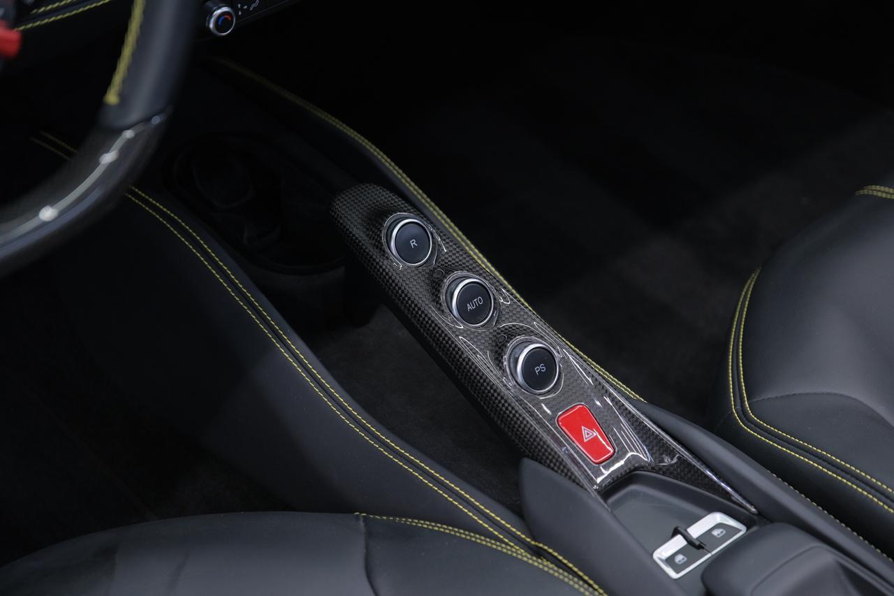 2022 Ferrari F8 Spider Base Miami FL