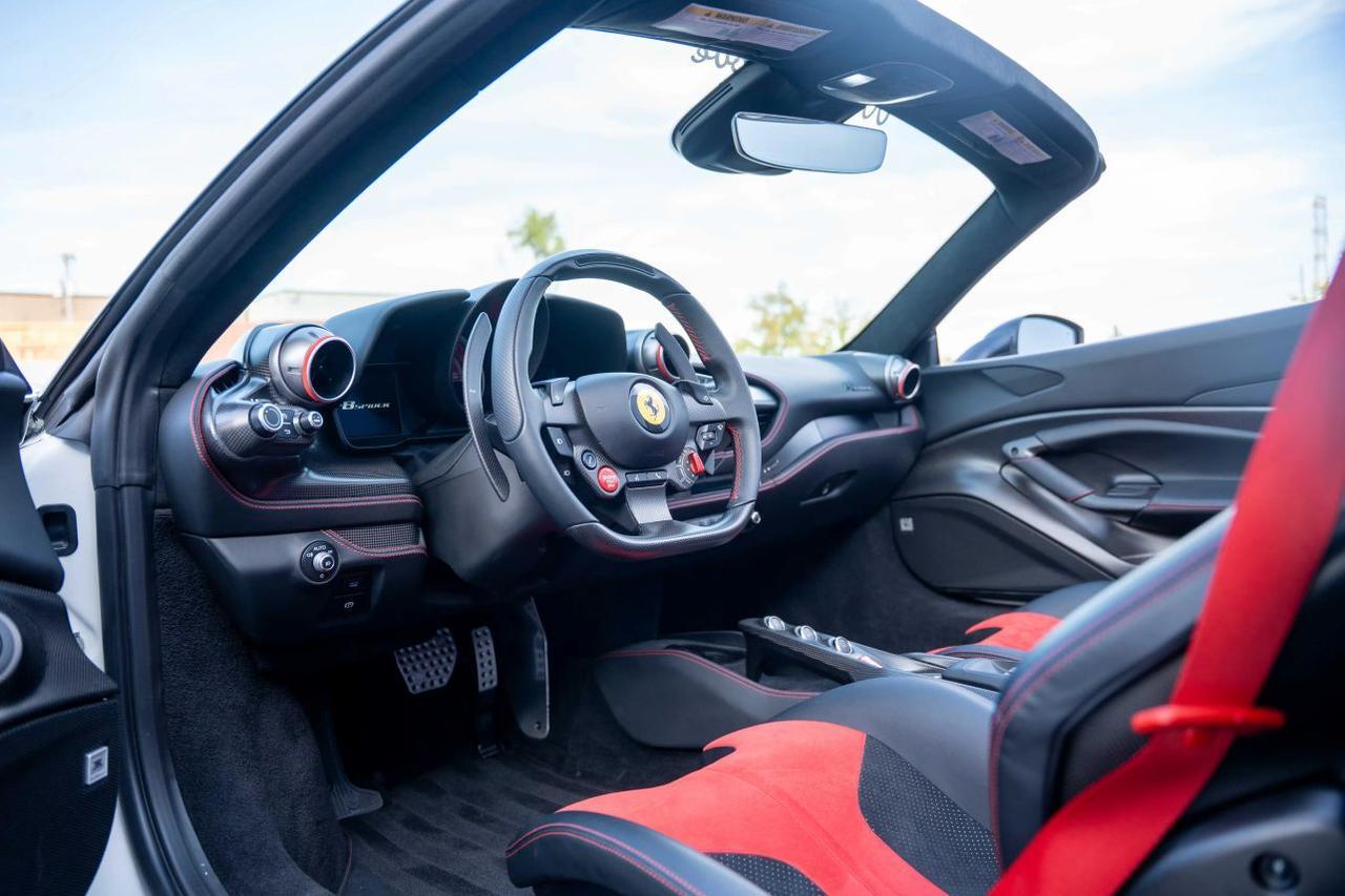 2022 Ferrari F8