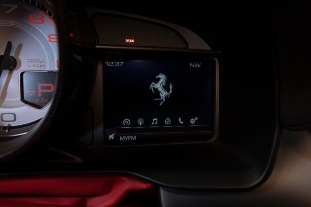 2022 Ferrari F8 Tributo *WHITE ON RED* *$56,548 IN OPTIONS* *ONLY 3700 MILES* San Diego CA