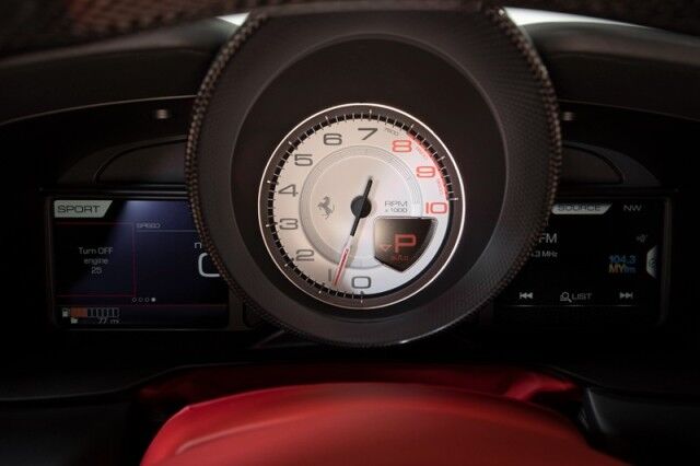2022 Ferrari F8 Tributo *WHITE ON RED* *$56,548 IN OPTIONS* *ONLY 3700 MILES* San Diego CA