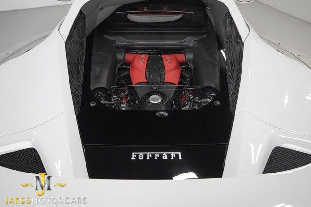 2022 Ferrari F8 Tributo *WHITE ON RED* *$56,548 IN OPTIONS* *ONLY 3700 MILES* San Diego CA