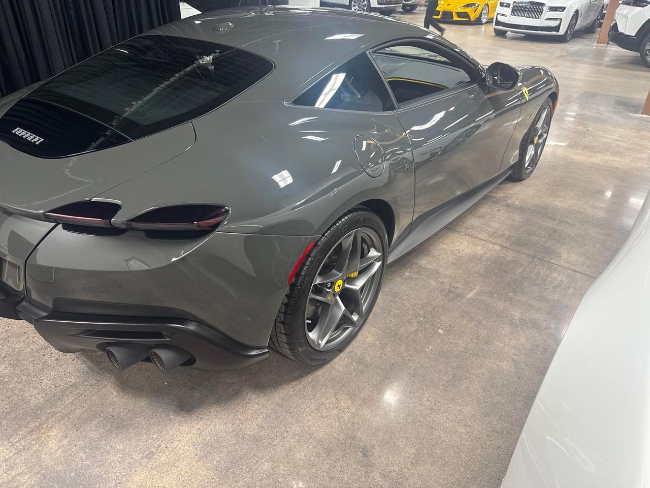 2022 Ferrari Roma Base
