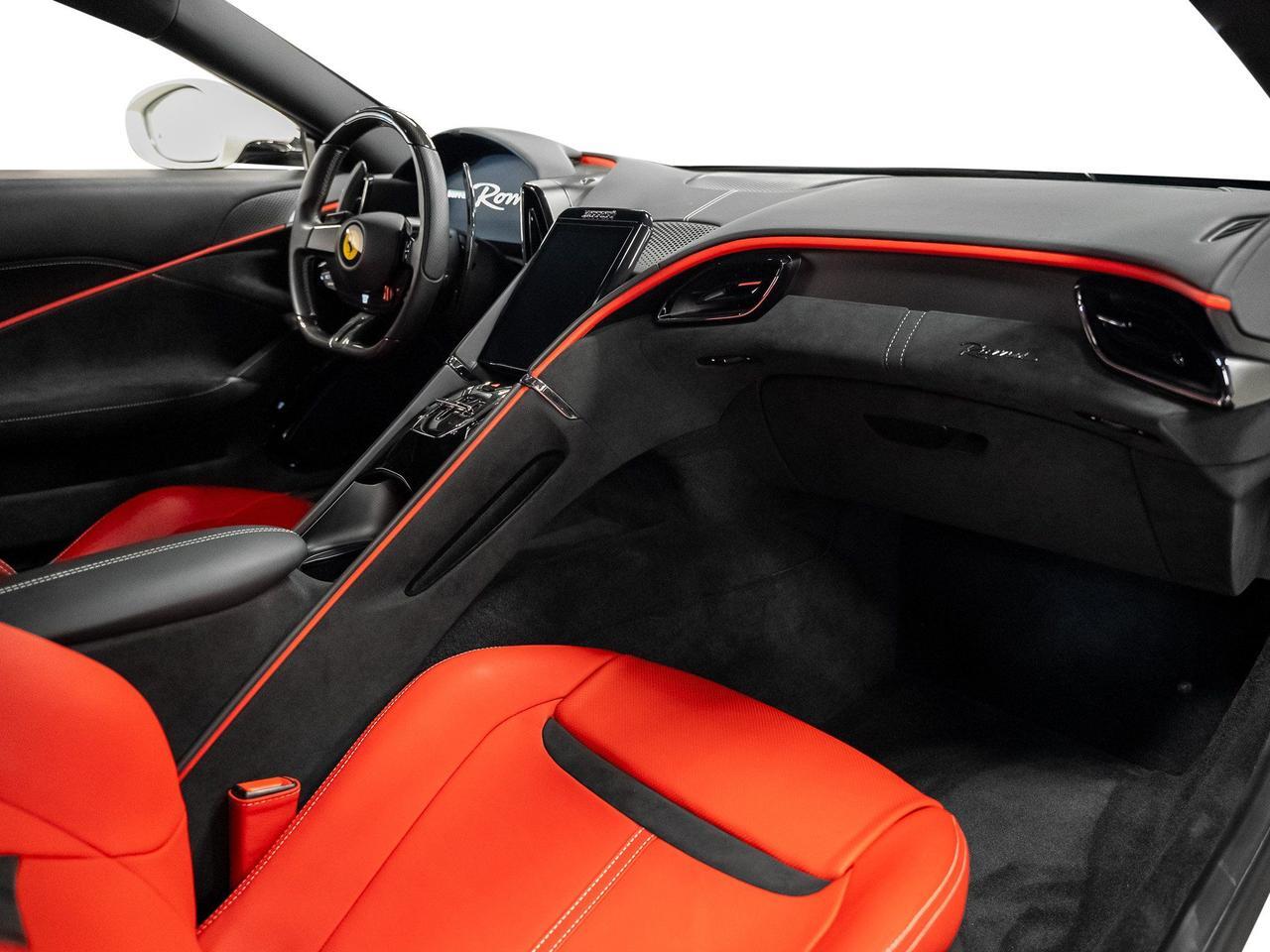 2022 Ferrari Roma Base