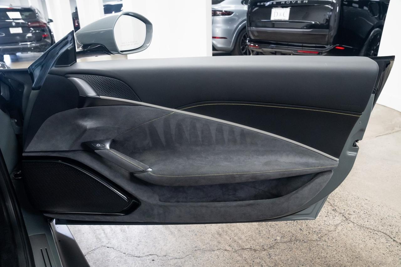 2022 Ferrari Roma Extracampionario Grigio Medio Carbon Ceramic Brake Portland OR