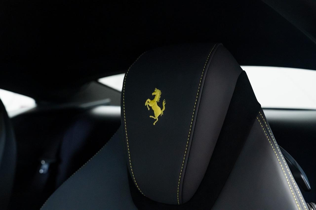 2022 Ferrari Roma Extracampionario Grigio Medio Carbon Ceramic Brake Portland OR