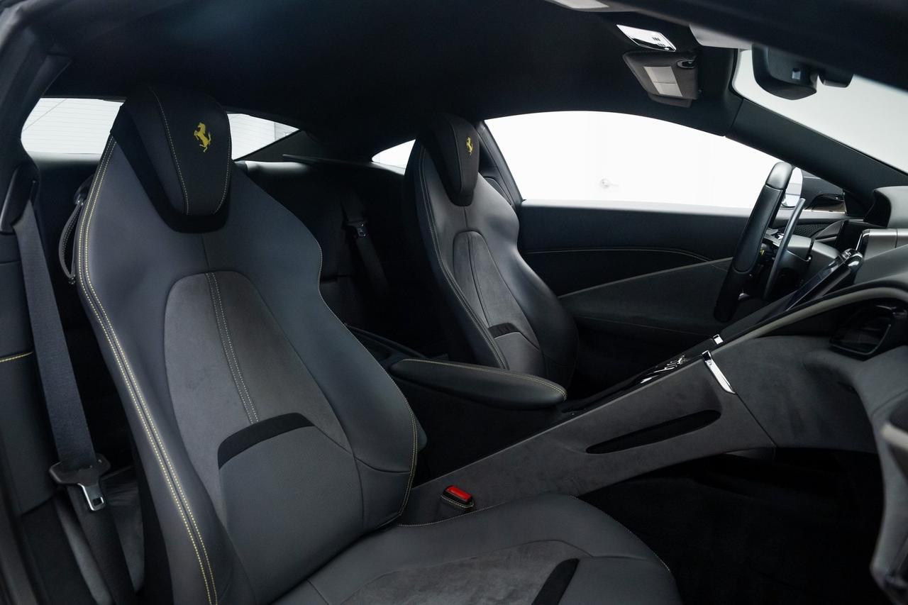 2022 Ferrari Roma Extracampionario Grigio Medio Carbon Ceramic Brake Portland OR