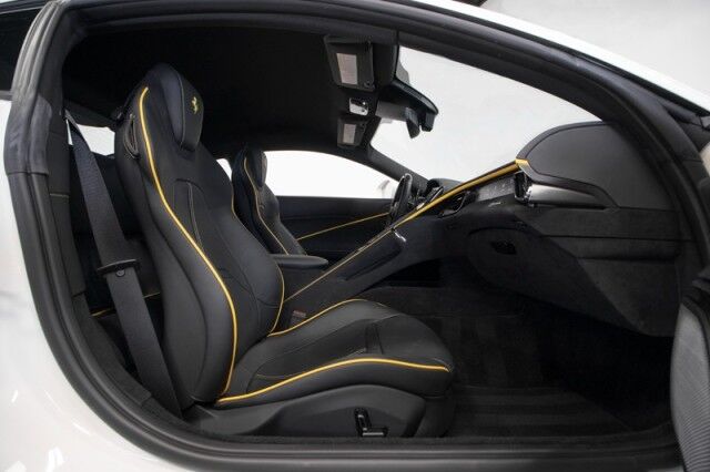2022 Ferrari Roma *PASSENGER DISPLAY* *HIGH POWER HIFI SOUND* *4900 MILES* *1-OWNER* San Diego CA