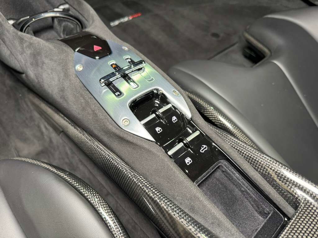 2022 Ferrari SF90 Spider Blu Elettrico paint,painted livrea,carbon racing seats,JBL audio,Apple CarPlay,carbon galore & MORE! Fort Lauderdale FL