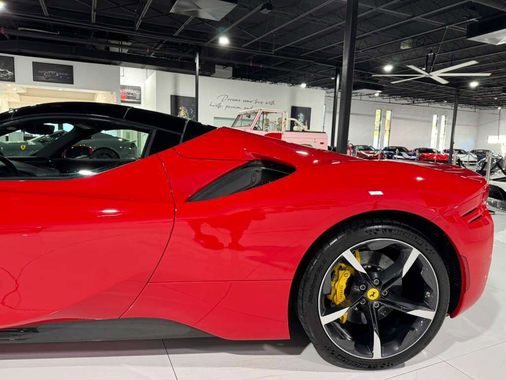 2022 Ferrari SF90 Spider Rosso Corsa paint, two-tone bodywork, carbon racing seats, forged wheels, carbon galore & MUCH MORE! Fort Lauderdale FL