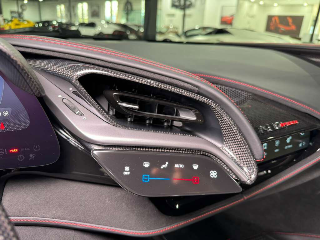 2022 Ferrari SF90 Spider Rosso Corsa paint, two-tone bodywork, carbon racing seats, forged wheels, carbon galore & MUCH MORE! Fort Lauderdale FL