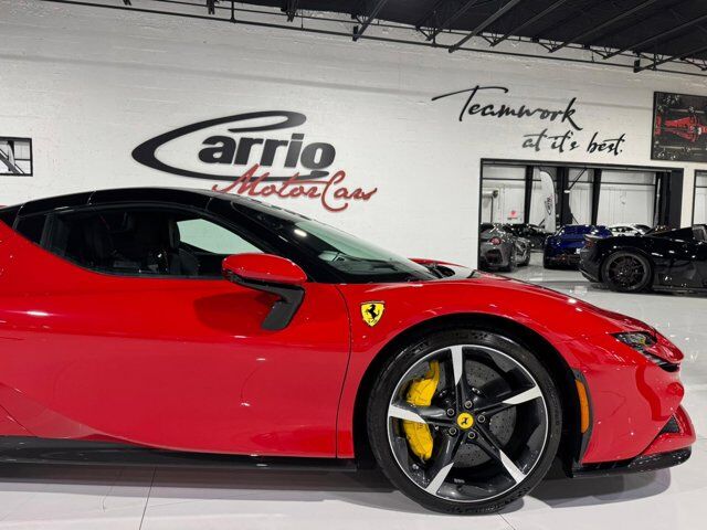 2022 Ferrari SF90 Spider Rosso Corsa paint, two-tone bodywork, racing seats w/ lifter, forged wheels,carbon galore AND MORE!! Fort Lauderdale FL
