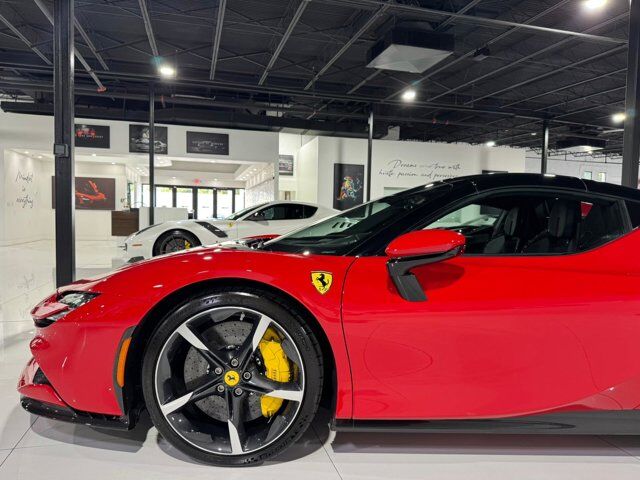 2022 Ferrari SF90 Spider Rosso Corsa paint, two-tone bodywork, racing seats w/ lifter, forged wheels,carbon galore AND MORE!! Fort Lauderdale FL