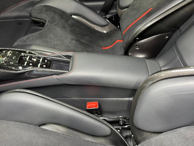 2022 Ferrari SF90 Spider Rosso Corsa paint, two-tone bodywork, racing seats w/ lifter, forged wheels,carbon galore AND MORE!! Fort Lauderdale FL