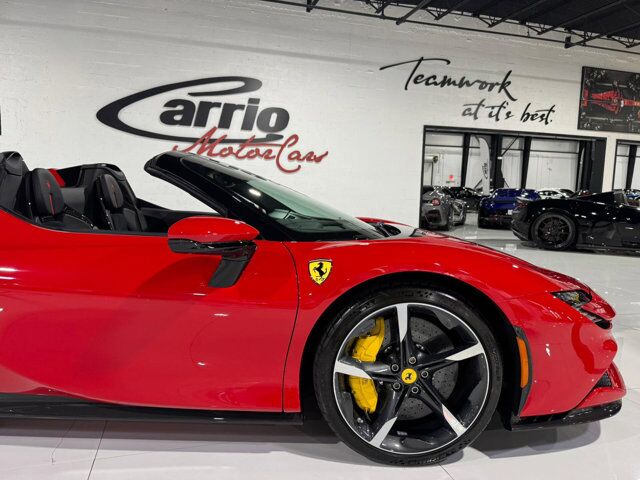 2022 Ferrari SF90 Spider Rosso Corsa paint, two-tone bodywork, racing seats w/ lifter, forged wheels,carbon galore AND MORE!! Fort Lauderdale FL