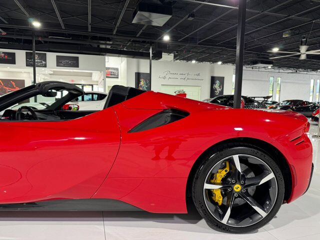 2022 Ferrari SF90 Spider Rosso Corsa paint, two-tone bodywork, racing seats w/ lifter, forged wheels,carbon galore AND MORE!! Fort Lauderdale FL