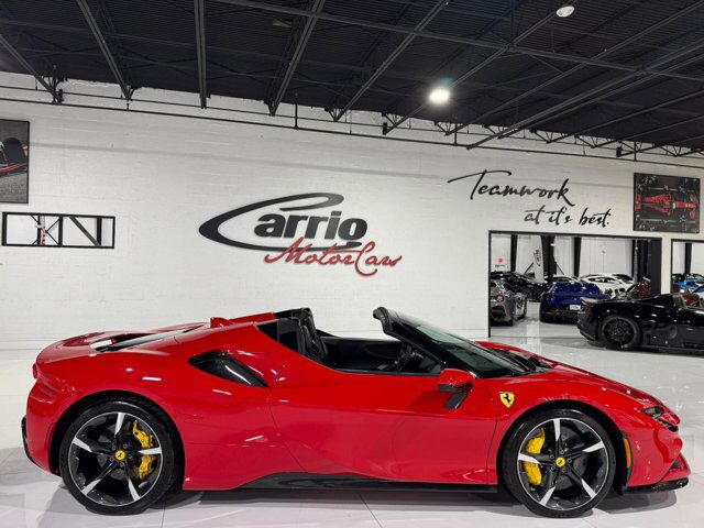 2022 Ferrari SF90 Spider Rosso Corsa paint, two-tone bodywork, racing seats w/ lifter, forged wheels,carbon galore AND MORE!! Fort Lauderdale FL
