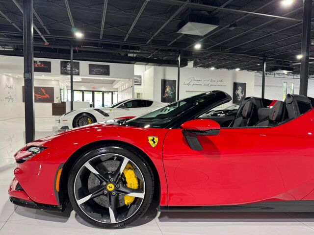 2022 Ferrari SF90 Spider Rosso Corsa paint, two-tone bodywork, racing seats w/ lifter, forged wheels,carbon galore AND MORE!! Fort Lauderdale FL