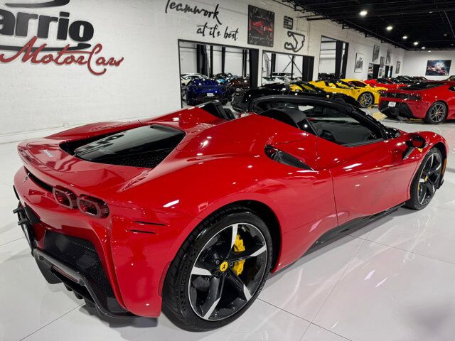 2022 Ferrari SF90 Spider Rosso Corsa paint, two-tone bodywork, racing seats w/ lifter, forged wheels,carbon galore AND MORE!! Fort Lauderdale FL