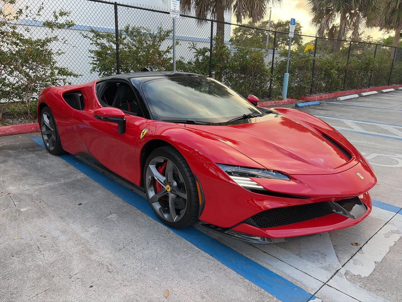 2022 Ferrari SF90 Stradale Base