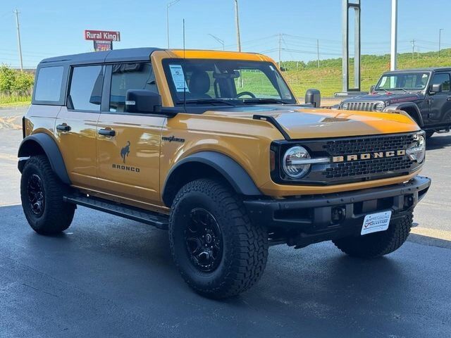 2022 Ford Bronco Base Farmington MO