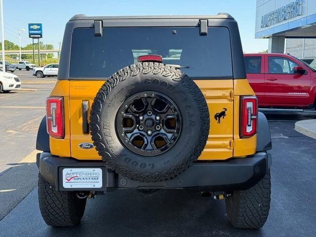 2022 Ford Bronco Base Farmington MO