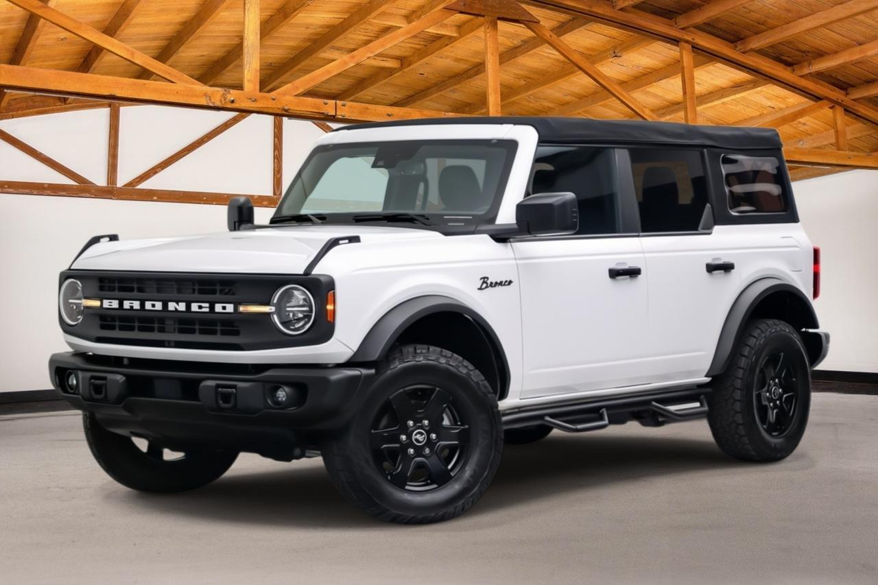 2022 Ford Bronco 4-Door Black Diamond