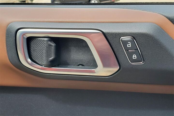 2022 Ford Bronco Outer Banks  TX