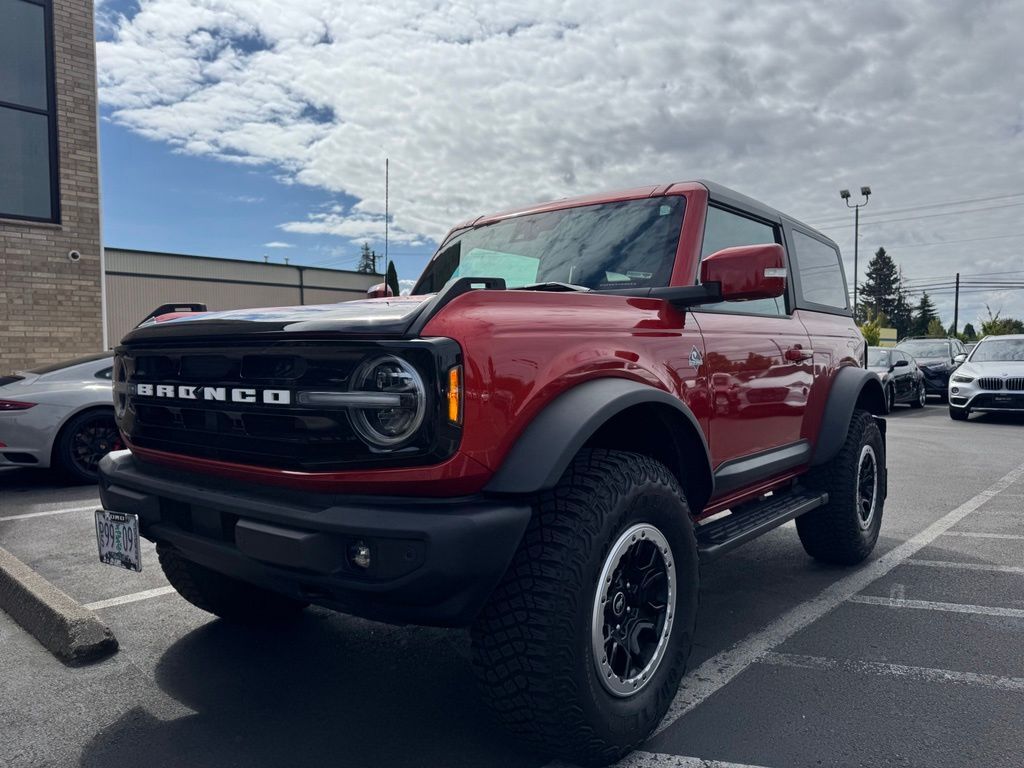 2022 Ford Bronco Outer Banks OR
