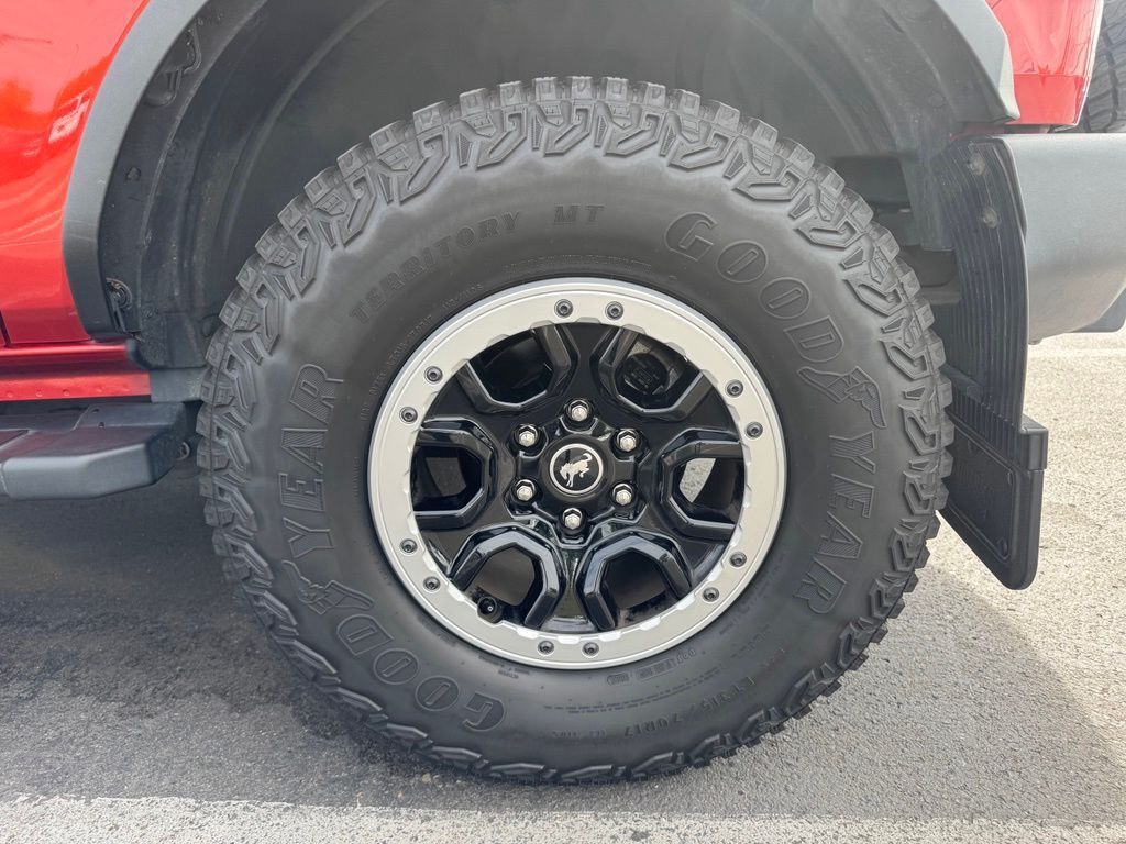 2022 Ford Bronco Outer Banks OR