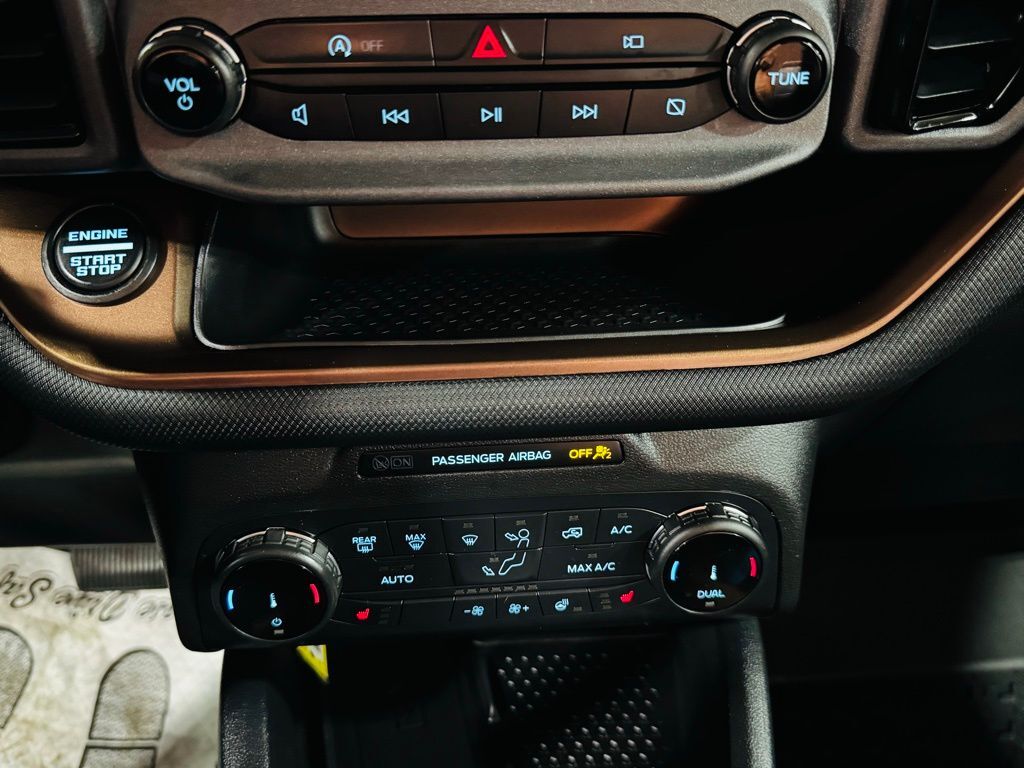 2022 Ford Bronco Badlands photo 42
